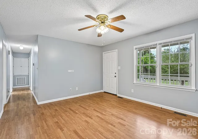 5th image of 738 Mcdaniel Rd, Kings Mountain, NC 28086 | MLS# 4395003