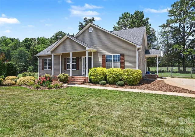2nd image of 510 Grace Church Ln, Belmont, NC 28012 | MLS# 4395004