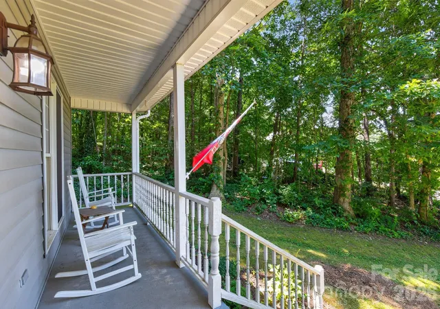 3rd image of 163 Canaan Dr, Candler, NC 28715 | MLS# 4395020