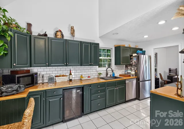 4th image of 163 Canaan Dr, Candler, NC 28715 | MLS# 4395020