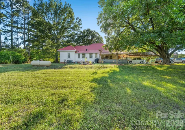 Homes for sale in Wadesboro, NC | 9350 Us Hwy 52 Hwy N, Wadesboro, NC 28170 | MLS# 4395029