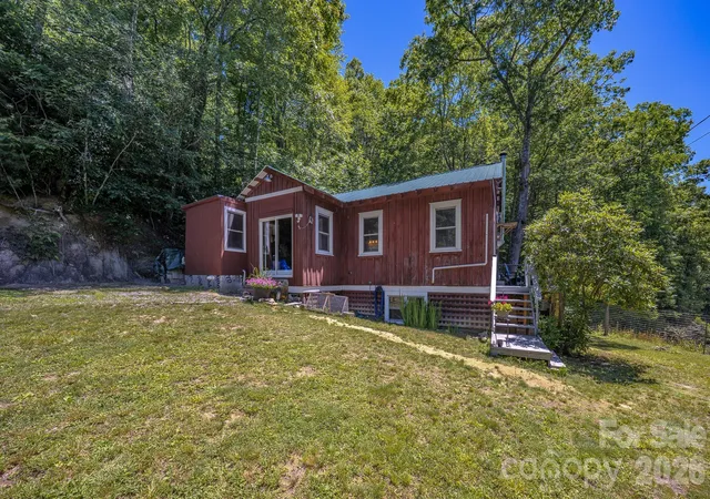 Homes for sale in Hot Springs, NC | 1712 Little Creek Rd, Hot Springs, NC 28743 | MLS# 4395039
