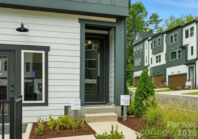 Photo 3 of Sale Pending at 7937 Cedarsmith Ct, Charlotte, NC 28217 | MLS# 4395047 | Listing updated on 2026-08-23