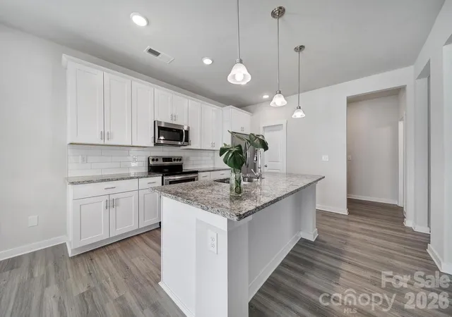 Photo 4 of Single family home for sale at 635 Synclaire Pl, Rock Hill, SC 29730 | MLS# 4395085 | Listing updated on 2026-06-27