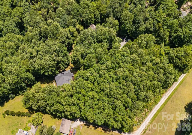 Homes for sale in Hendersonville, NC | 43 Reeses Ridge Ct, Hendersonville, NC 28739 | MLS# 4395086
