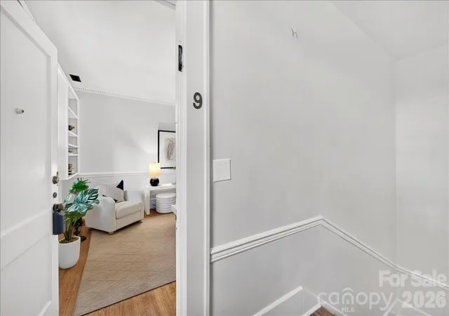 4th image of 524 Hawthorne Ln, Charlotte, NC 28204