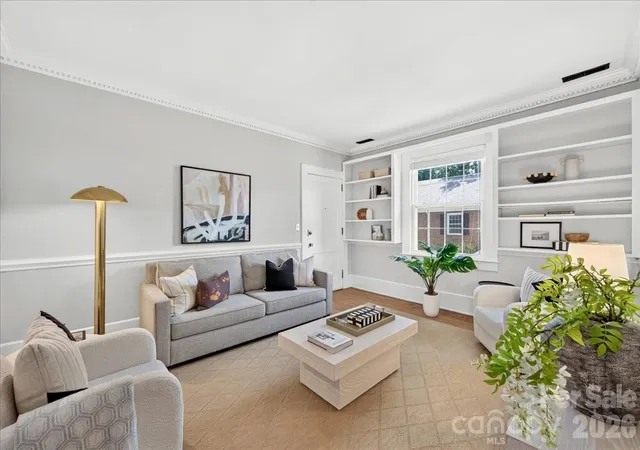 5th image of 524 Hawthorne Ln, Charlotte, NC 28204