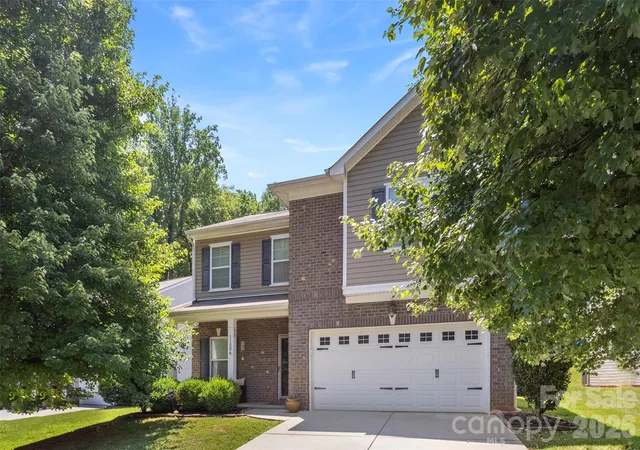 2nd image of 11206 Pond Valley Ct, Charlotte, NC 28269 | MLS# 4395105