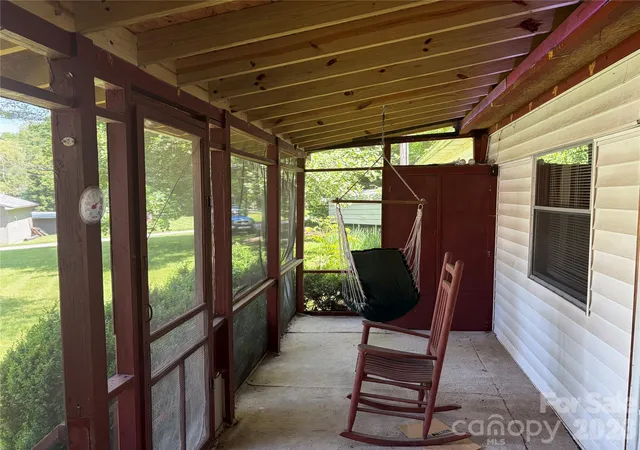 Homes for sale in Burnsville, NC | 42 Country Meadows Rd, Burnsville, NC 28714 | MLS# 4395120