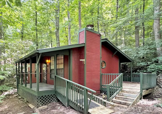 Homes for sale in Maggie Valley, NC | 279 Rocky Top Rd, Maggie Valley, NC 28751 | MLS# 4395126
