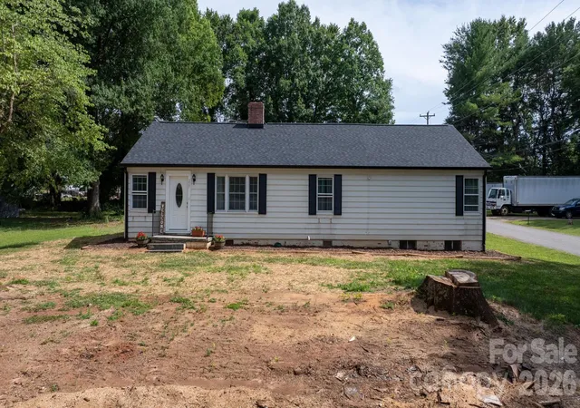 2nd image of 227 W 27th St, Newton, NC 28658 | MLS# 4395127
