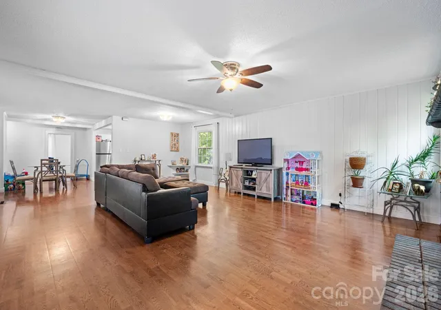 3rd image of 227 W 27Th St, Newton, NC 28658 | MLS# 4395127