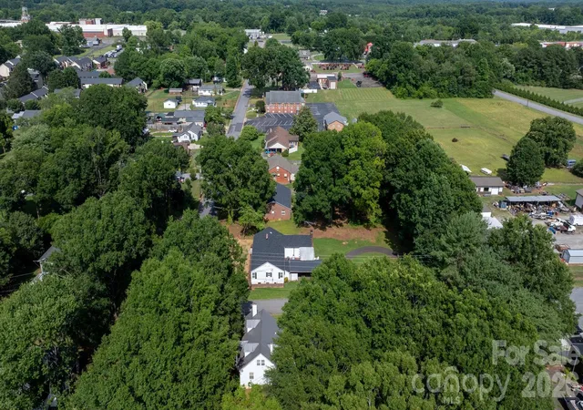 48th image of 227 W 27th St, Newton, NC 28658 | MLS# 4395127