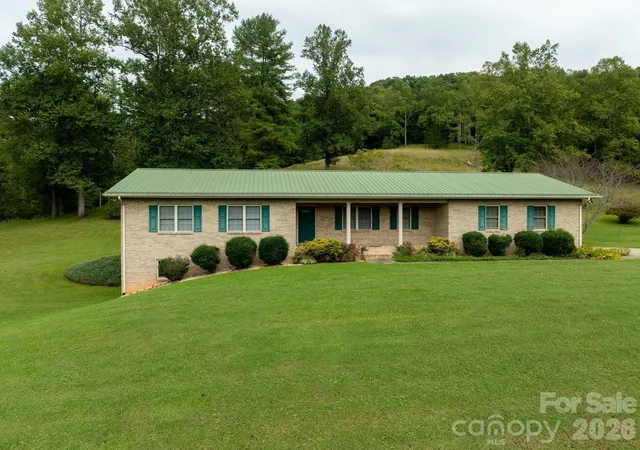 Photo 2 of Sale Pending at 2112 Brittian Ln, Lenoir, NC 28645 | MLS# 4395172 | Listing updated on 2026-09-23