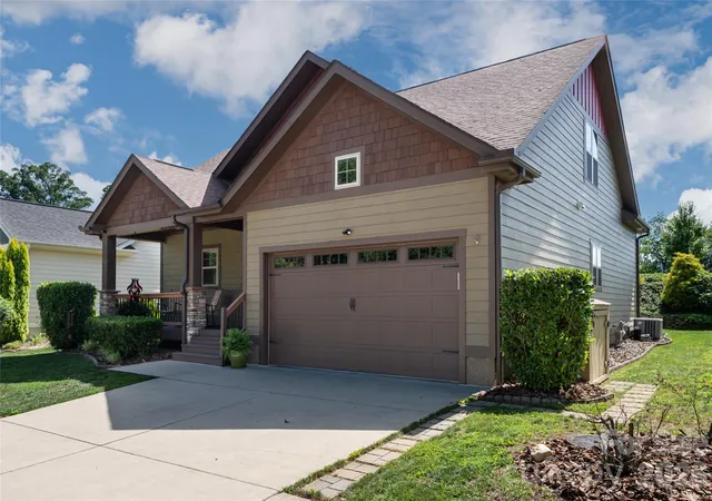 3rd image of 17 Asher Ln, Arden, NC 28704 | MLS# 4395177