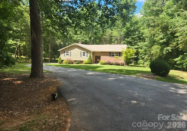 Photo 2 of Single family home for sale at 9325 Pinto Ct, Fort Mill, SC 29707 | MLS# 4395205 | Listing updated on 2026-08-11