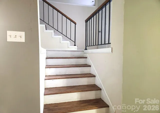 Photo 5 of Single family home for sale at 9325 Pinto Ct, Fort Mill, SC 29707 | MLS# 4395205 | Listing updated on 2026-08-11