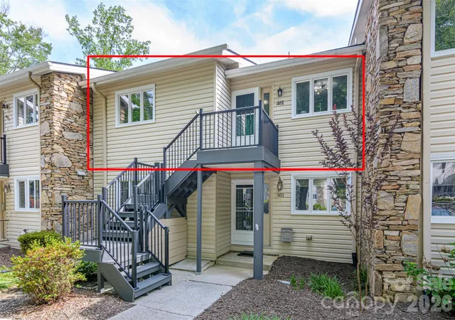 2nd image of 461 Britton Creek Dr, Hendersonville, NC 28791 | MLS# 4395231