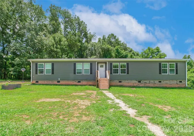 Photo 2 of Single family home for sale at 2541 Rocky Crk Rd, Chester, SC 29706 | MLS# 4395237 | Listing updated on 2026-07-27
