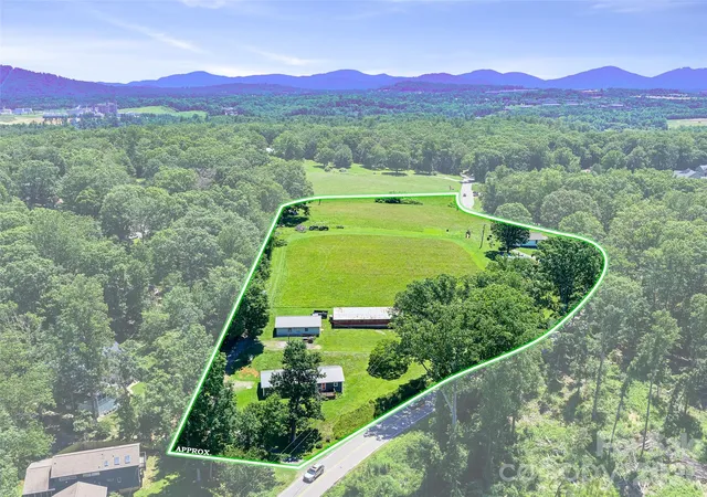 Photo 1 of Single family home for sale at 1115, 1125 1127 Glenn Brg Rd Se, Arden, NC 28704 | MLS# 4395239 | Listing updated on 2026-08-28