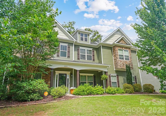 Photo 1 of Single family home for sale at 13823 Lawther Rd, Huntersville, NC 28078 | MLS# 4395245 | Listing updated on 2026-10-05