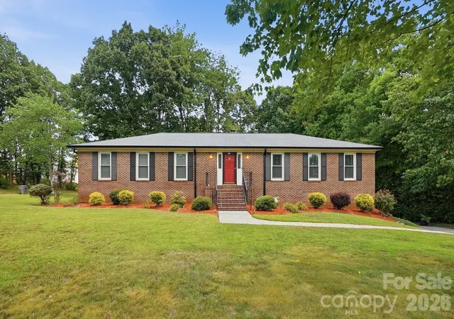 Single family home for sale at 701 Blue Rock Dr, Charlotte, NC 28213 | MLS# 4395254