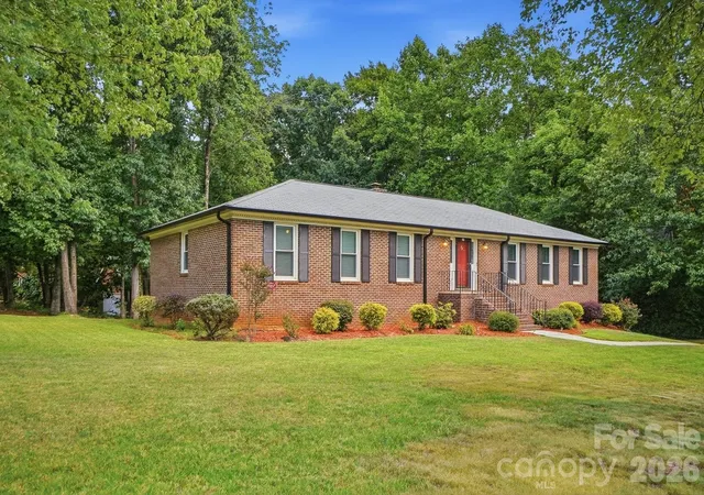 Photo 2 of Single family home for sale at 701 Blue Rock Dr, Charlotte, NC 28213 | MLS# 4395254 | Listing updated on 2026-10-06