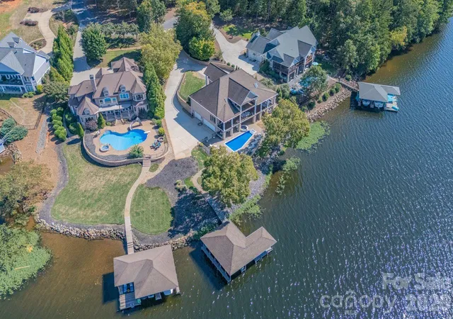 Photo 2 of Mansion for sale at 148 Forest Lake Ct, Mount Gilead, NC 27306 | MLS# 4395260 | Listing updated on 2026-10-03