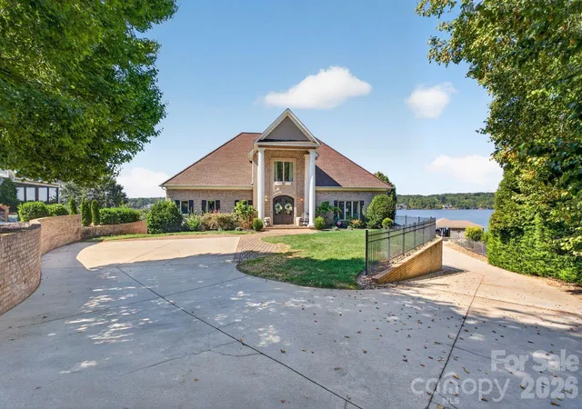 Photo 3 of Single family home for sale at 148 Forest Lake Ct, Mount Gilead, NC 27306 | MLS# 4395260 | Listing updated on 2026-10-03