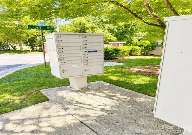 Photo 25 of Townhouse for sale at 4376 Yoruk Forest Ln, Charlotte, NC 28211 | MLS# 4395264 | Listing updated on 2026-06-20