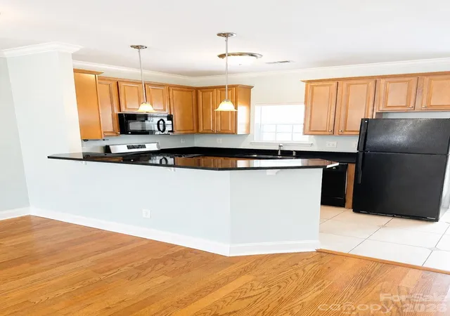 Photo 3 of Townhouse for sale at 4376 Yoruk Forest Ln, Charlotte, NC 28211 | MLS# 4395264 | Listing updated on 2026-10-07