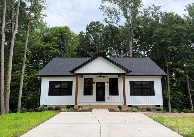 1st image of 310 Willow St, Stanley, NC 28164 | MLS# 4395281