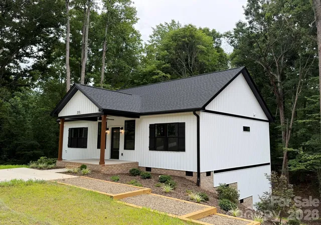 image of 310 Willow St, Stanley, NC 28164 | MLS# 4395281
