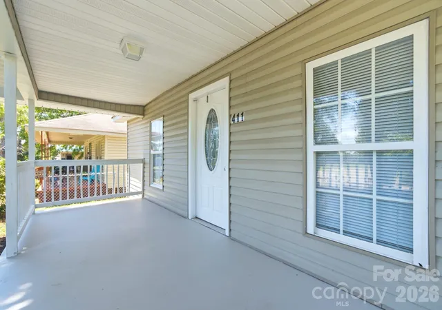 Photo 4 of Single family home for sale at 411 Weathers St, Shelby, NC 28150 | MLS# 4395288 | Listing updated on 2026-09-19