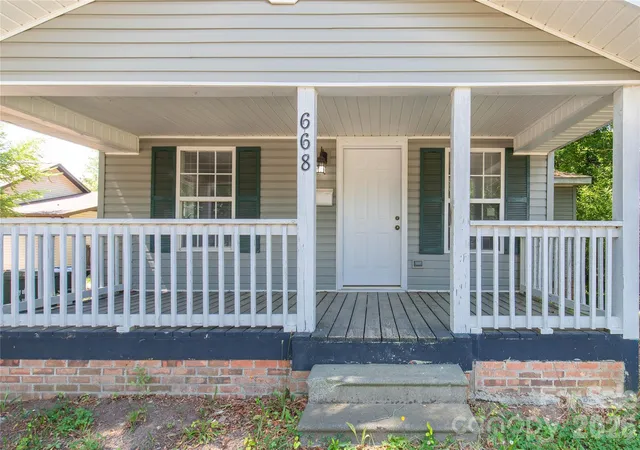Homes for sale in Rock Hill, SC | 668 Izard St, Rock Hill, SC 29730 | MLS# 4395294