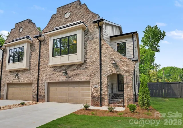 Townhouse for sale at 5971 Gate Post Rd, Charlotte, NC 28211 | MLS# 4395302