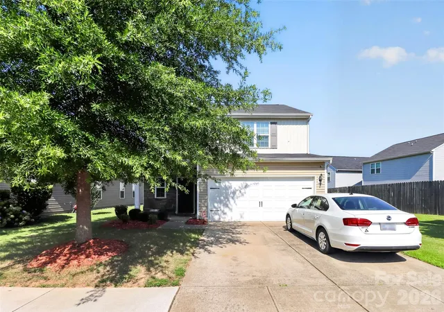 Photo 1 of Single family home for sale at 7803 Paper Birch Dr, Charlotte, NC 28215 | MLS# 4395312 | Listing updated on 2026-10-07