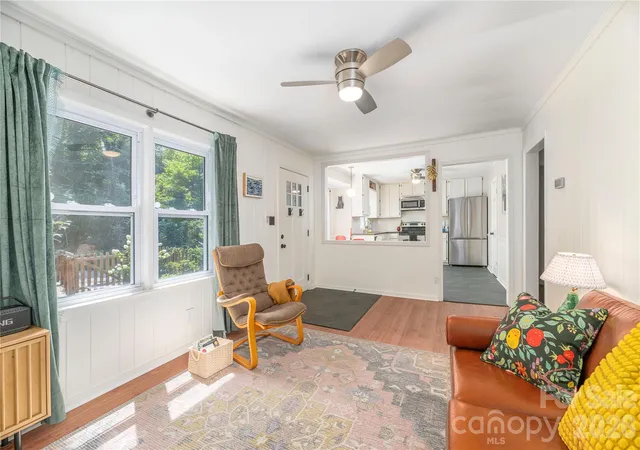 Photo 4 of Single family home for sale at 37 Wilmington St, Asheville, NC 28806 | MLS# 4395314 | Listing updated on 2026-09-01