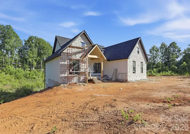4th image of 5762 Jeremiah Ct, Hickory, NC 28601 | MLS# 4395316