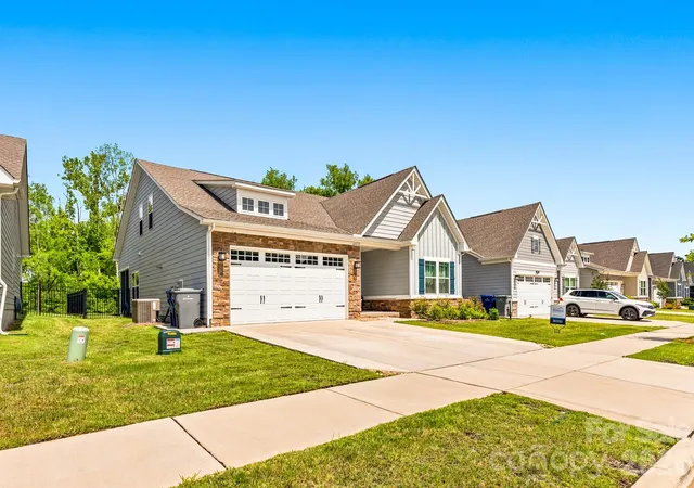 Homes for sale in Harrisburg, NC | 6412 Cambridge Dr, Harrisburg, NC 28075 | MLS# 4395329