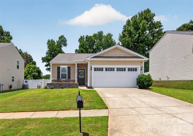 Homes for sale in Gastonia, NC | 1049 Sweetgum St, Gastonia, NC 28054 | MLS# 4395336