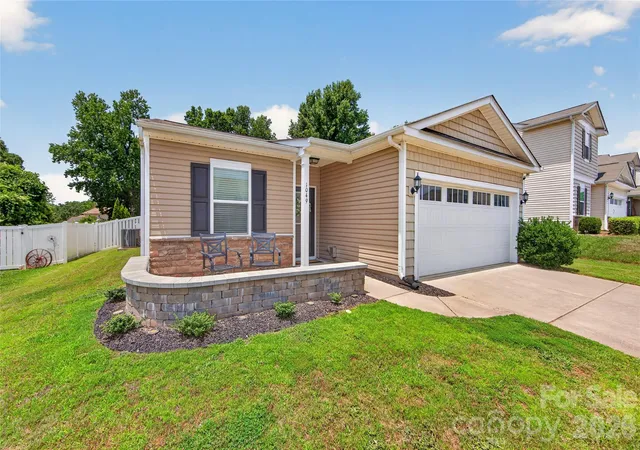 Homes for sale in Gastonia, NC | 1049 Sweetgum St, Gastonia, NC 28054 | MLS# 4395336