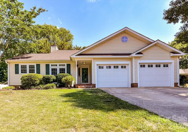 Photo 1 of Single family home for sale at 3616 Still Oaks Ct Nw, Concord, NC 28027 | MLS# 4395356 | Listing updated on 2026-09-12