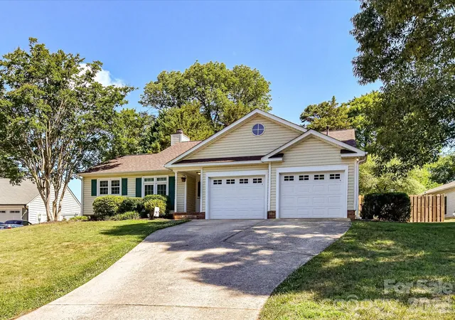 Photo 3 of Single family home for sale at 3616 Still Oaks Ct NW, Concord, NC 28027 | MLS# 4395356 | Listing updated on 2026-09-12