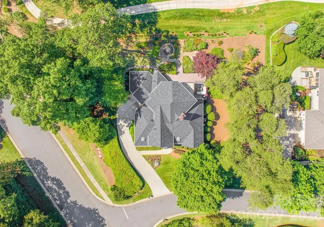 3rd image of 18330 Scotscraig Ln, Cornelius, NC 28031 | MLS# 4395358