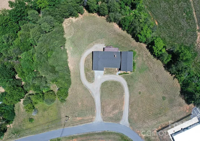 Homes for sale in Taylorsville, NC | 223 Bolick Ln, Taylorsville, NC 28681 | MLS# 4395361