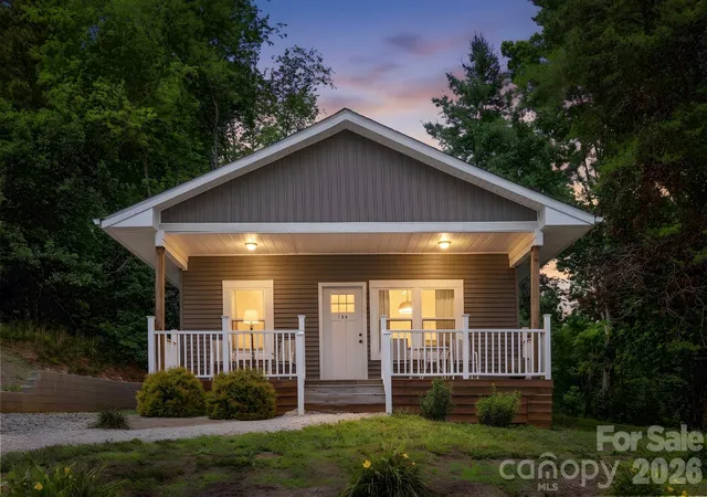 Photo 1 of Single family home for sale at 106 Thistle Fld Dr, Asheville, NC 28806 | MLS# 4395368 | Listing updated on 2026-08-12