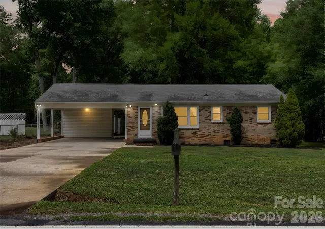 Homes for sale in Dallas, NC | 644 Dallas Spencer Mountain Rd, Dallas, NC 28034 | MLS# 4395371