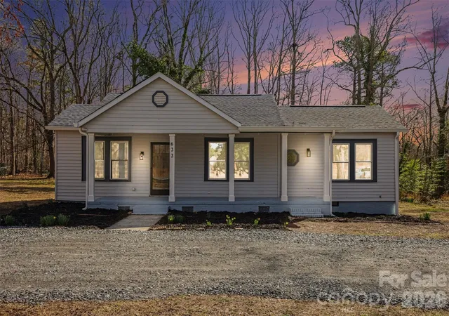 Photo 1 of Single family home for sale at 622 Neelys Crk Rd, Rock Hill, SC 29730 | MLS# 4395386 | Listing updated on 2026-10-16
