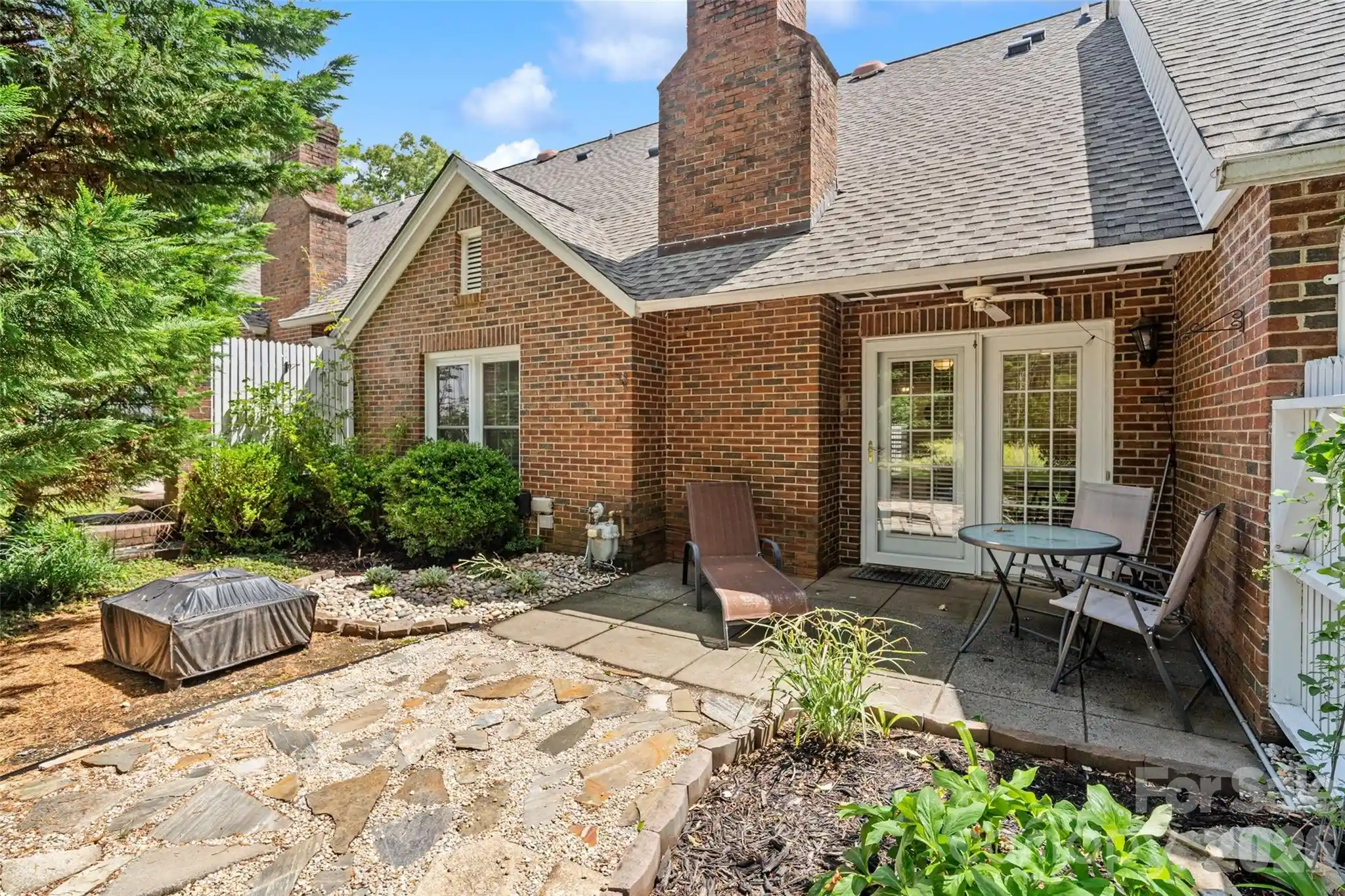 Listing Photo 2 - Condo for sale in 806 Colony Oaks Dr located at 806 Colony Oaks Dr, Monroe, NC 28112 - Unit 806 Colony Oaks Dr